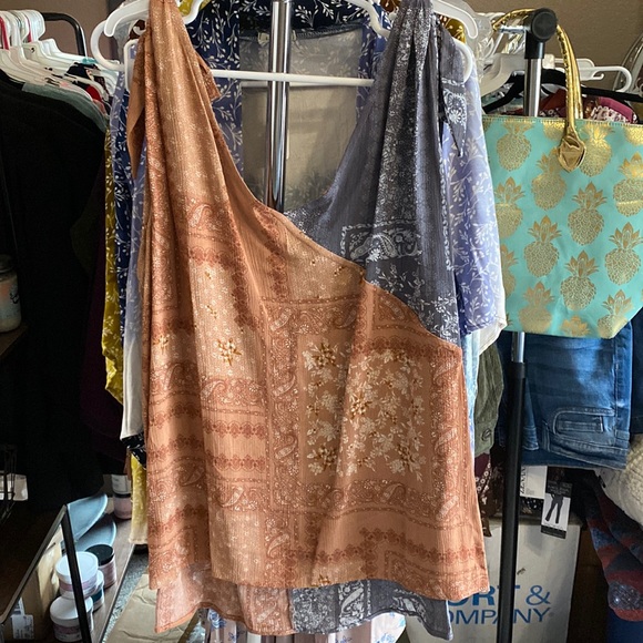 Sugarfox Ribbon tank top - Picture 2 of 5